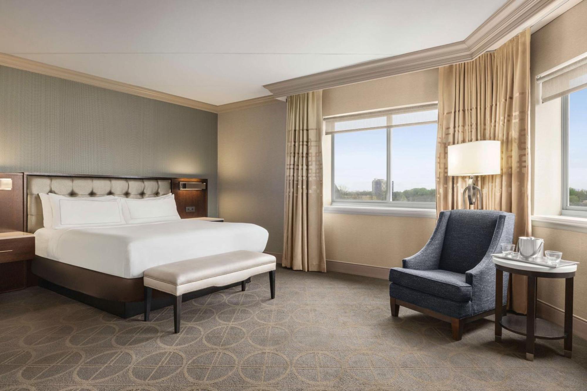Hilton Philadelphia City Avenue Exterior photo