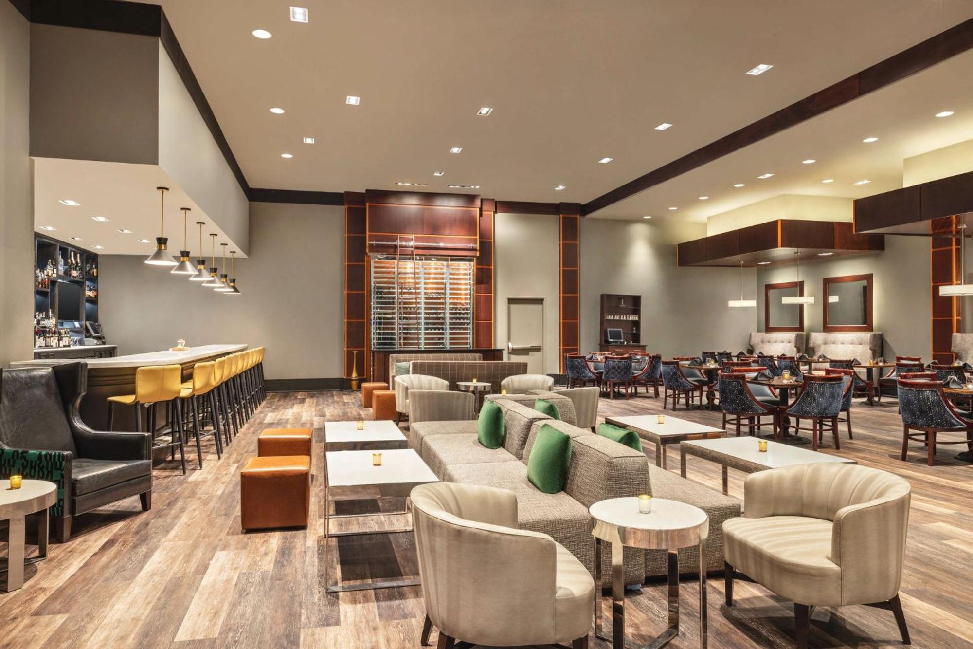Hilton Philadelphia City Avenue Exterior photo