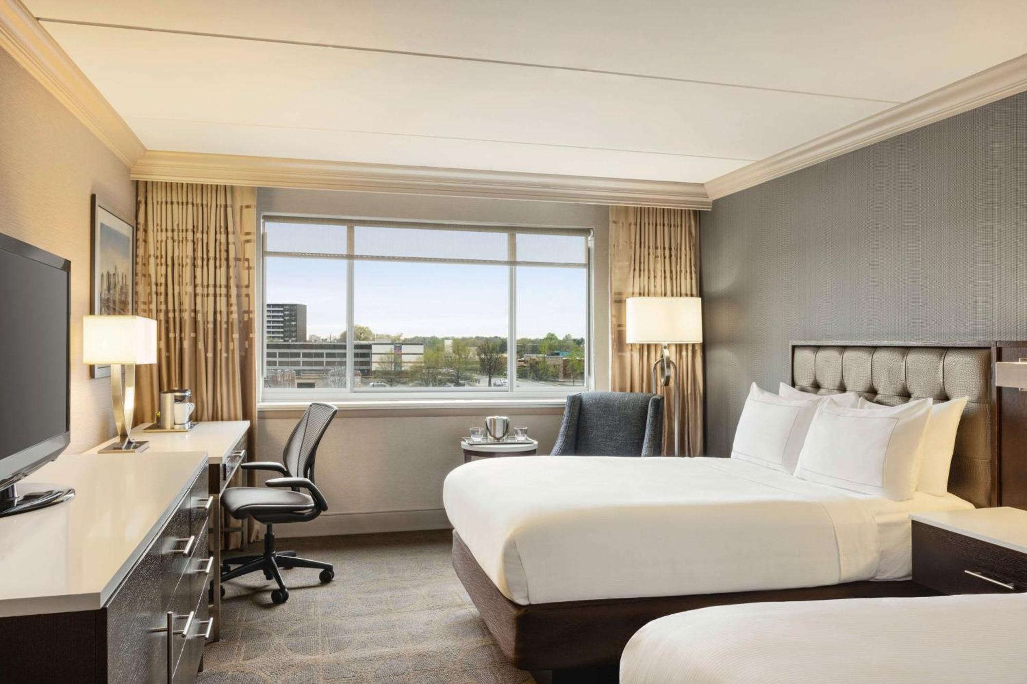 Hilton Philadelphia City Avenue Exterior photo