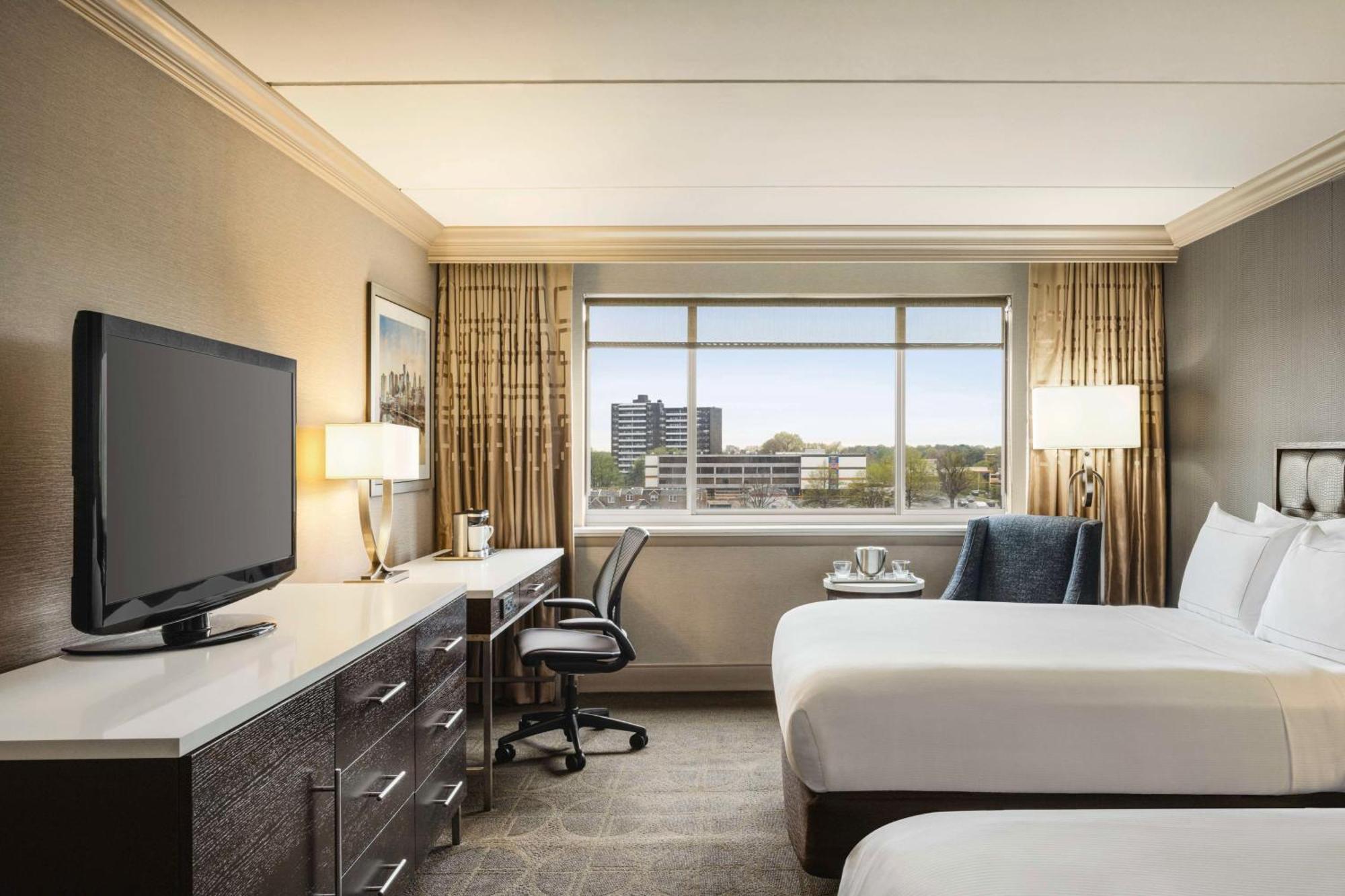 Hilton Philadelphia City Avenue Exterior photo