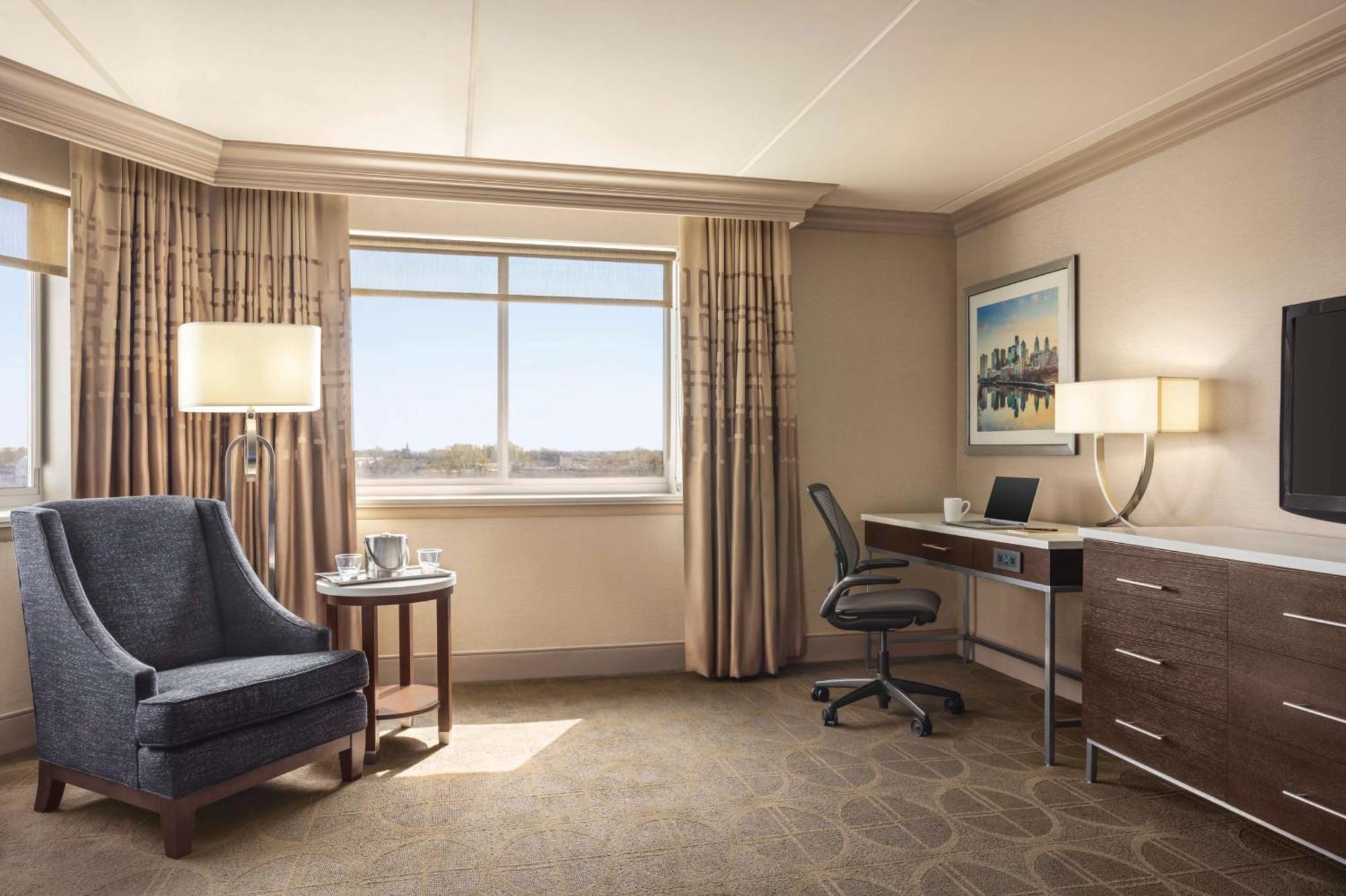 Hilton Philadelphia City Avenue Exterior photo