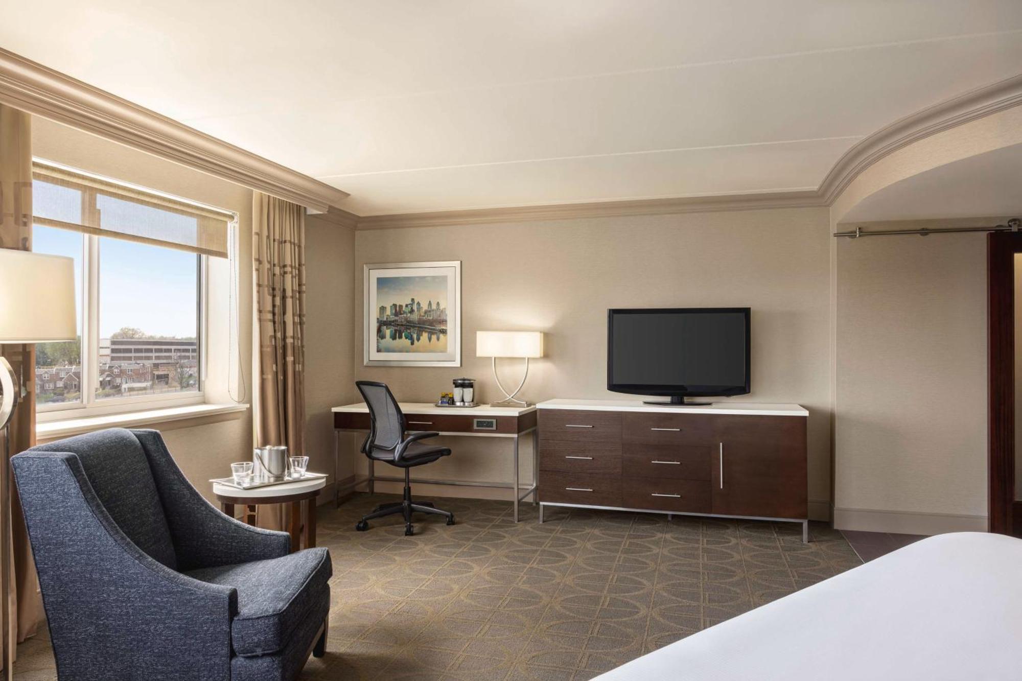 Hilton Philadelphia City Avenue Exterior photo