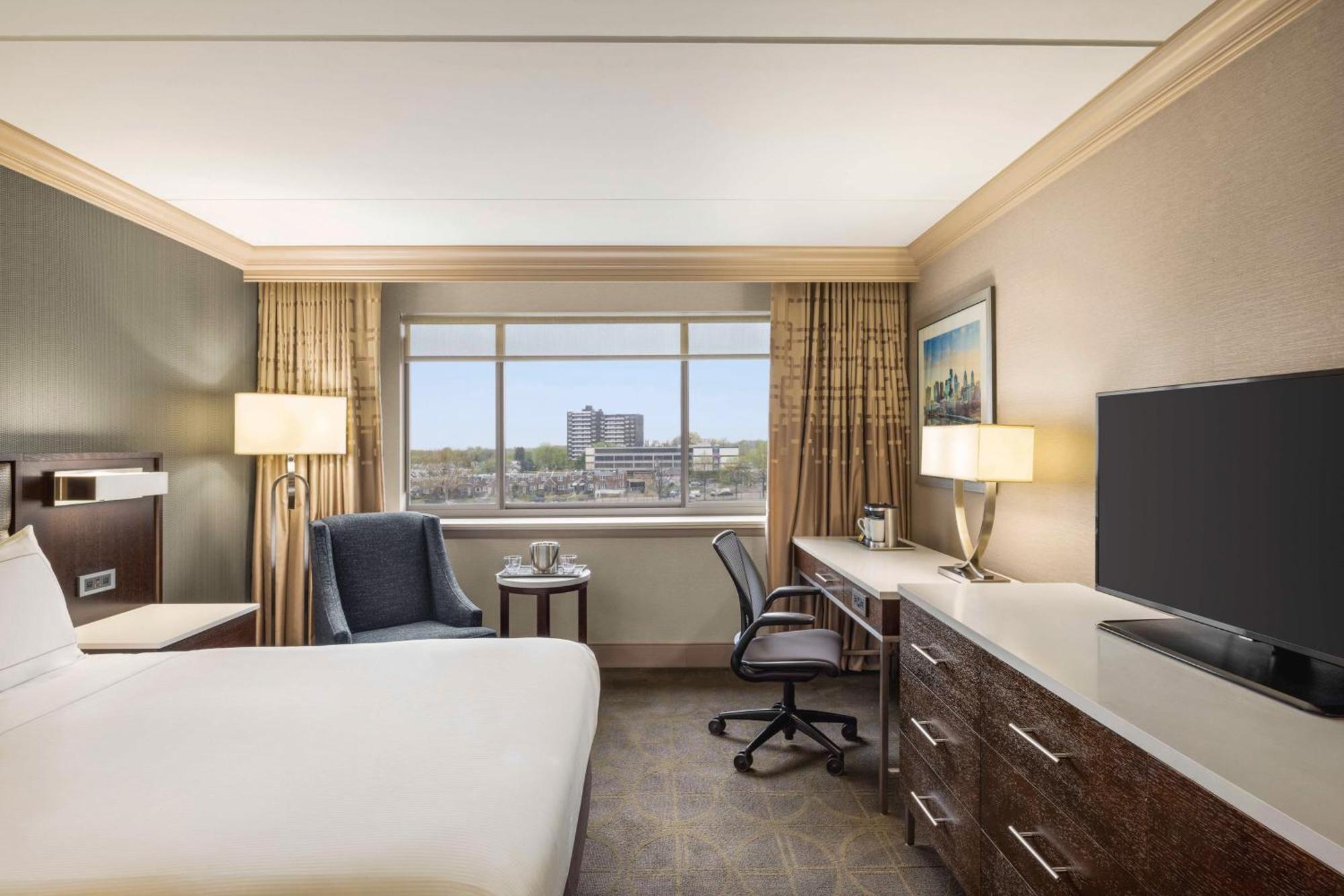 Hilton Philadelphia City Avenue Exterior photo